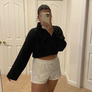 VGUC H&M BLACK TURTLE NECK CROPPED SWEATER